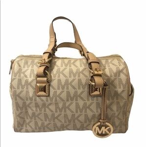 Michael kors sig white speedy doctor duffle bag